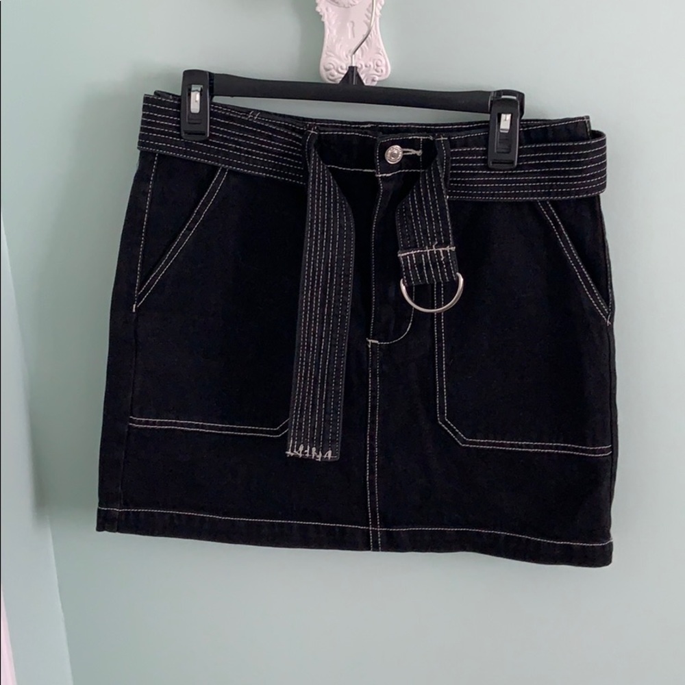 black denim skirt w belt